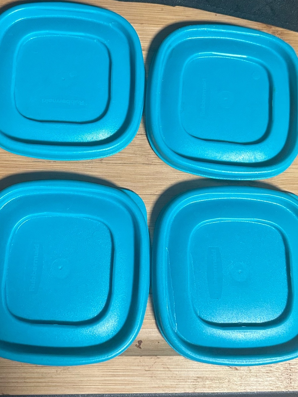 Rubbermaid Set of 4 Bright Turquoise Square Container Lids